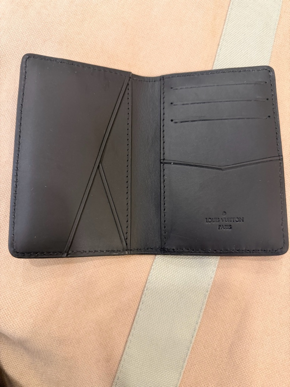 Louis Vuitton Black Damier Graphite Card Case - Picture 2 of 5